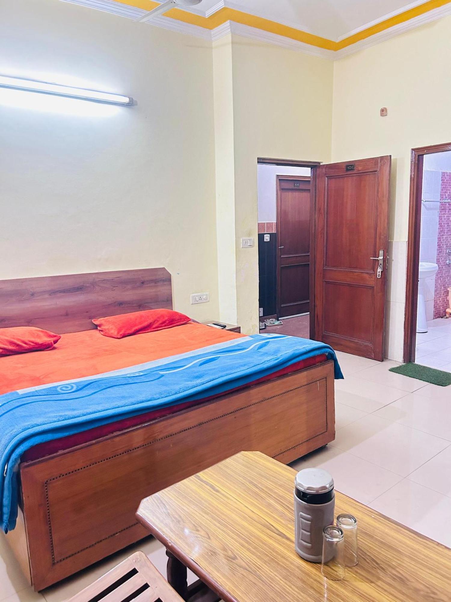 Sunrise Hotel Jalandhar Bagian luar foto