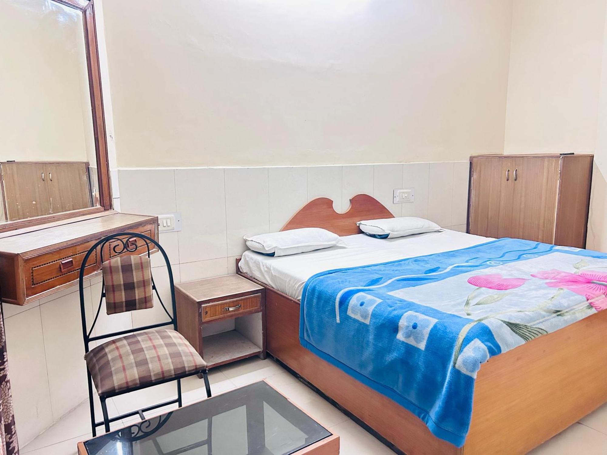 Sunrise Hotel Jalandhar Bagian luar foto