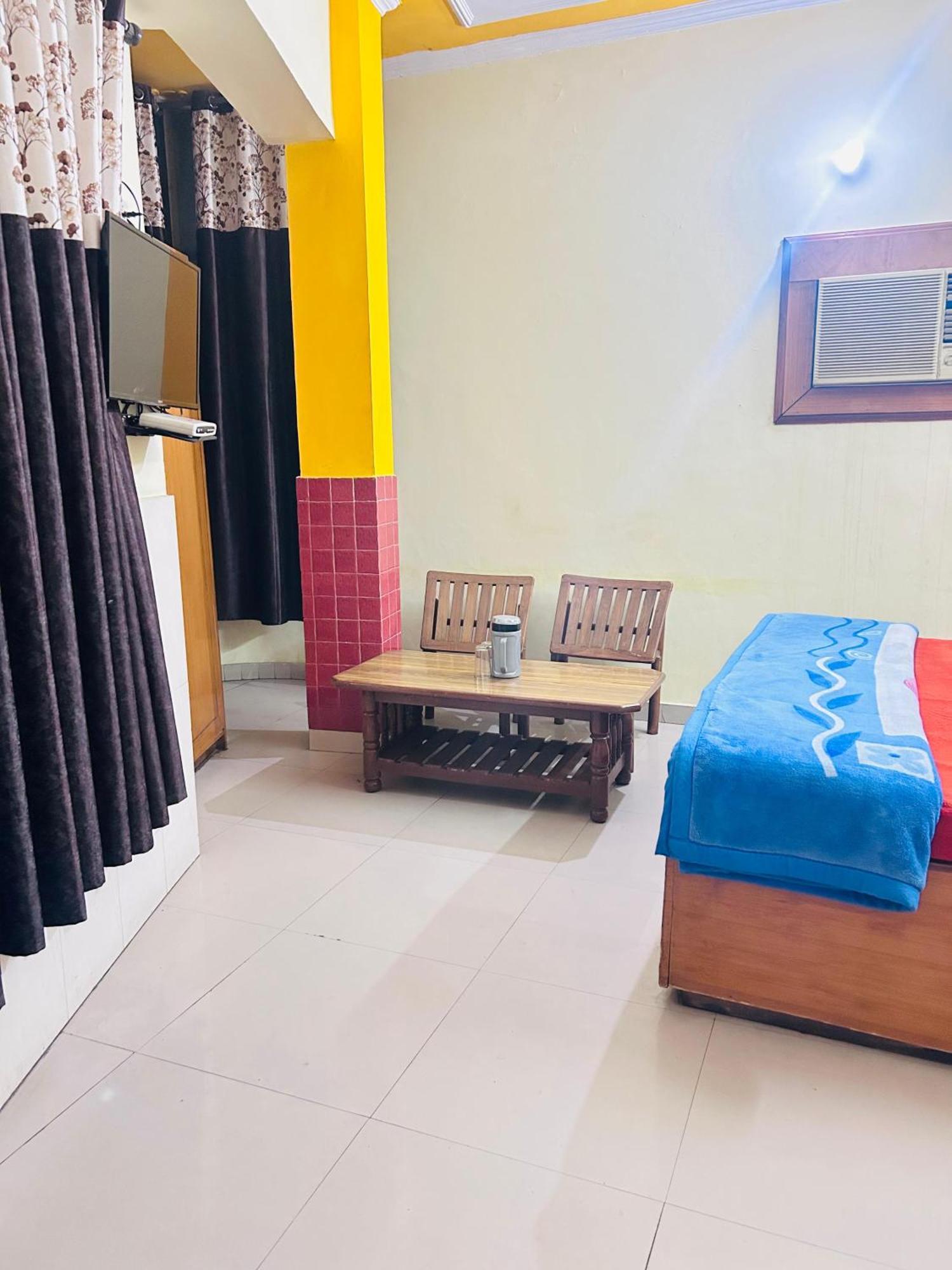 Sunrise Hotel Jalandhar Bagian luar foto